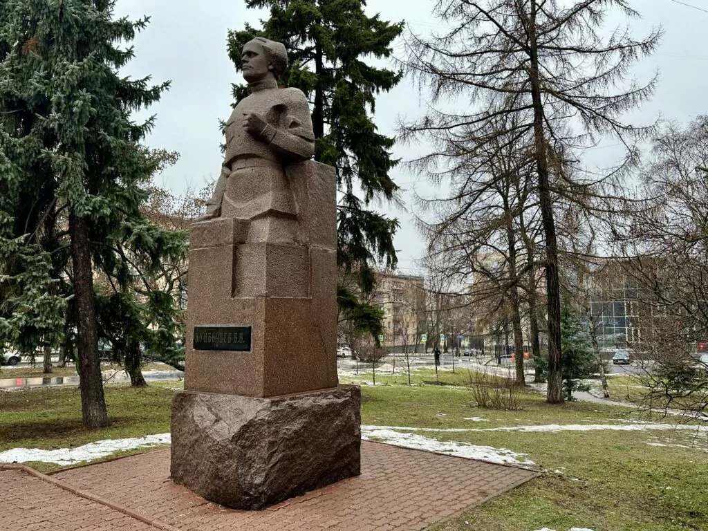 Преображенская площадь — Черкизовская: потешные войска у московской «Бастилии» Преображенская площадь — Черкизовская: потешные войска у московской «Бастилии» фото