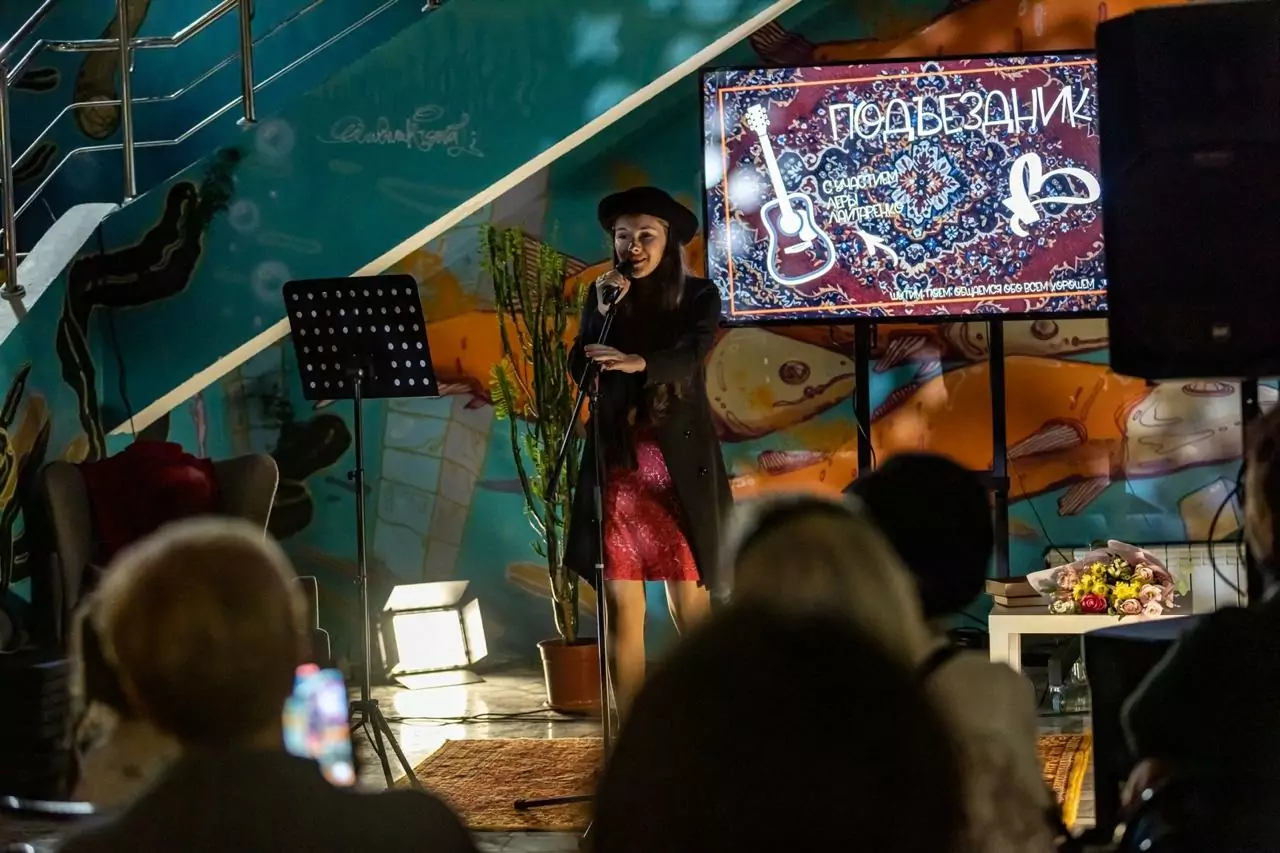 Музыкальный концерт молодых исполнителей «Подъездник» пройдет в Капотне, фото