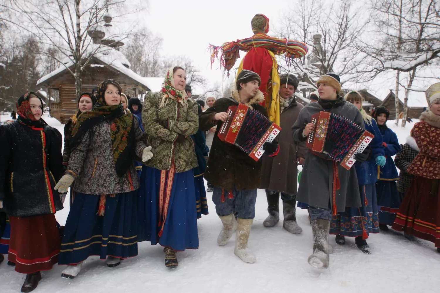 Масленица в Останкино: гостей ждут блинные угощения и забавы, фото