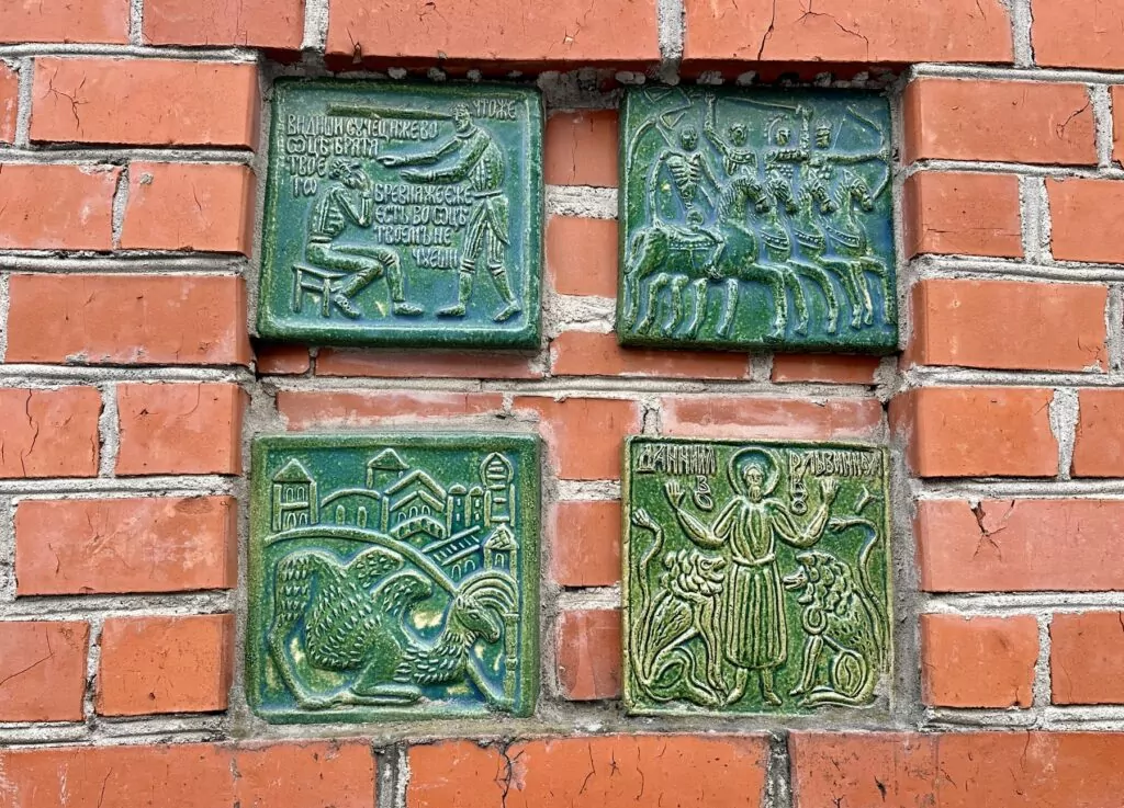 Савеловская &mdash; Аэропорт: второй Петр I у парковки-выставки  фото