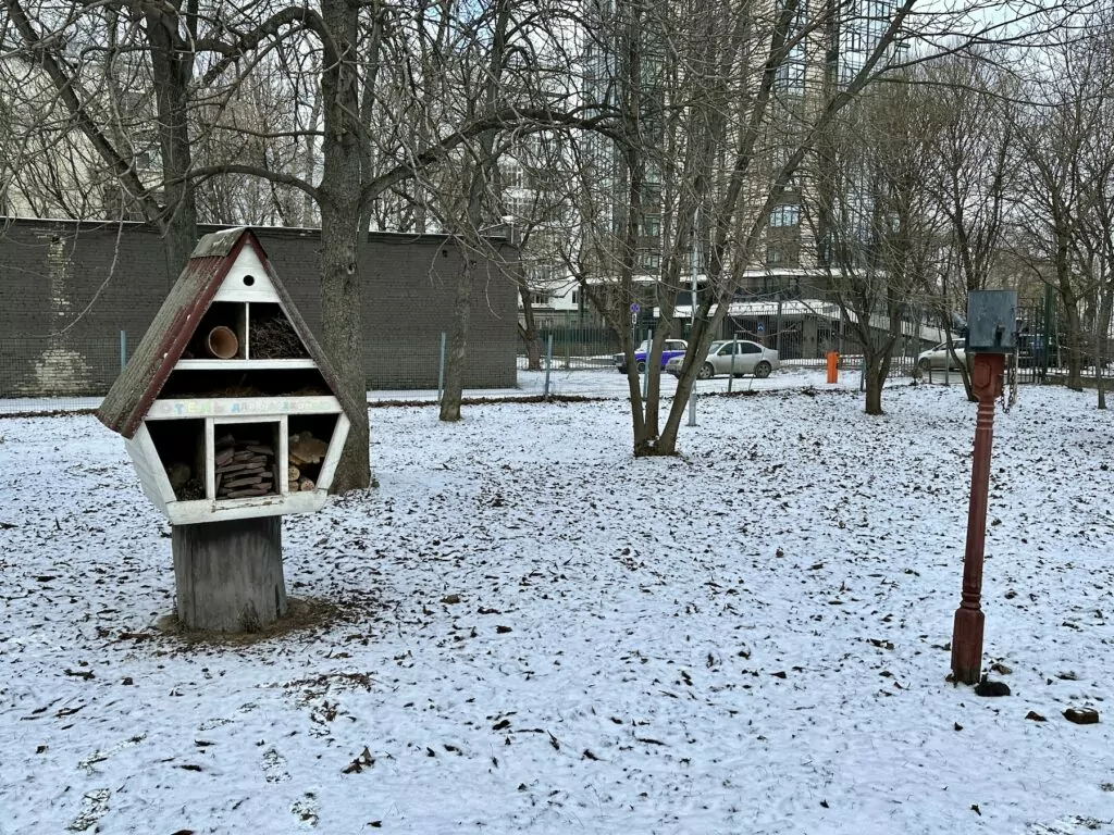 Савеловская &mdash; Аэропорт: второй Петр I у парковки-выставки  фото