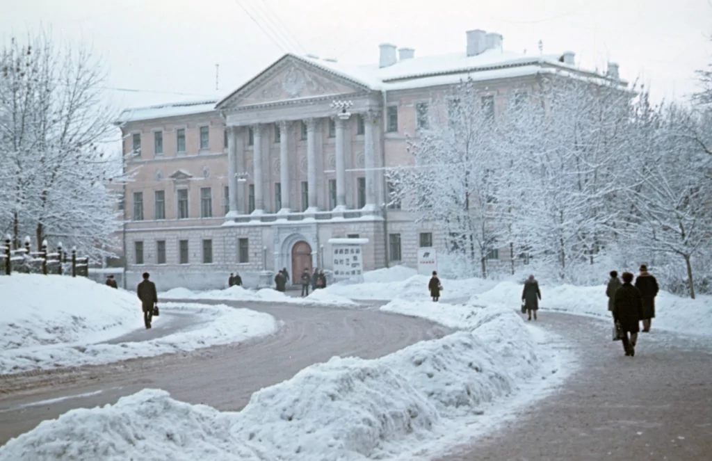 Курская &mdash; Бауманская: сказки Пушкина наяву  фото