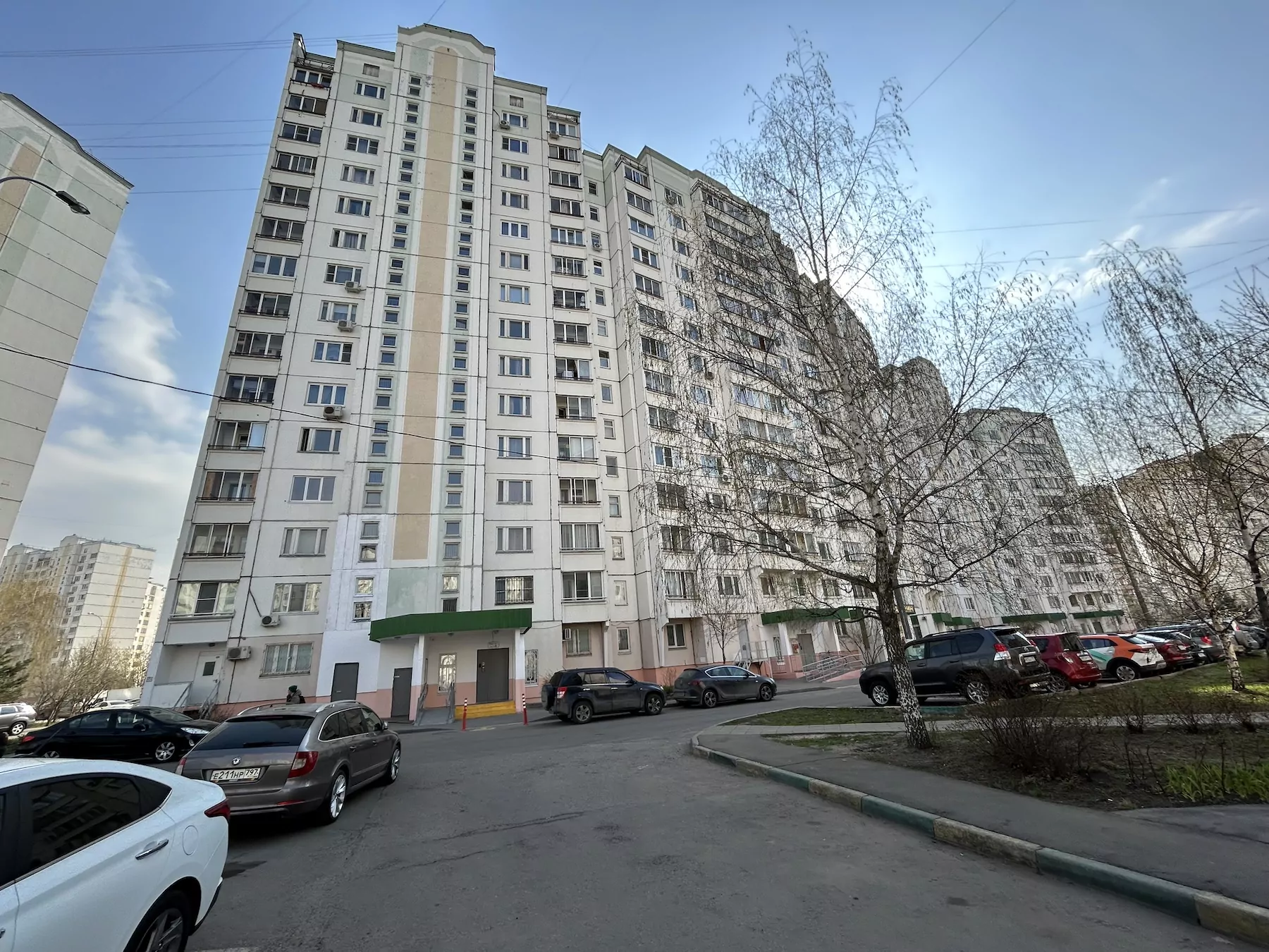 На торги в Южном Бутово выставлено три нежилых помещения, фото