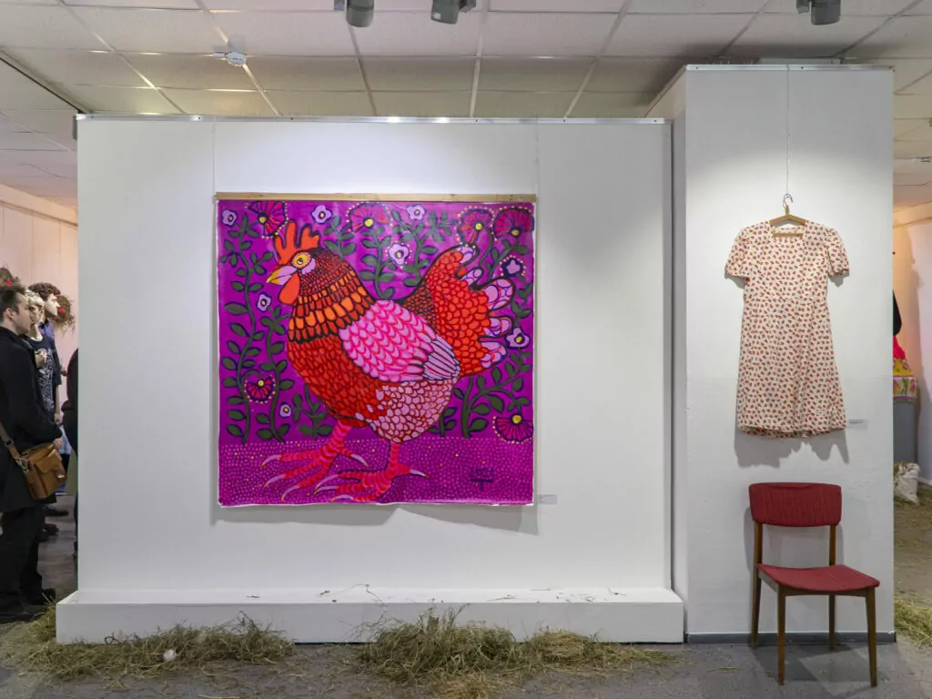 Спектакль о лишнем человеке, выставка &laquo;Курятник&raquo; и ресторан сезонных морепродуктов &mdash; куда пойти после работы  фото