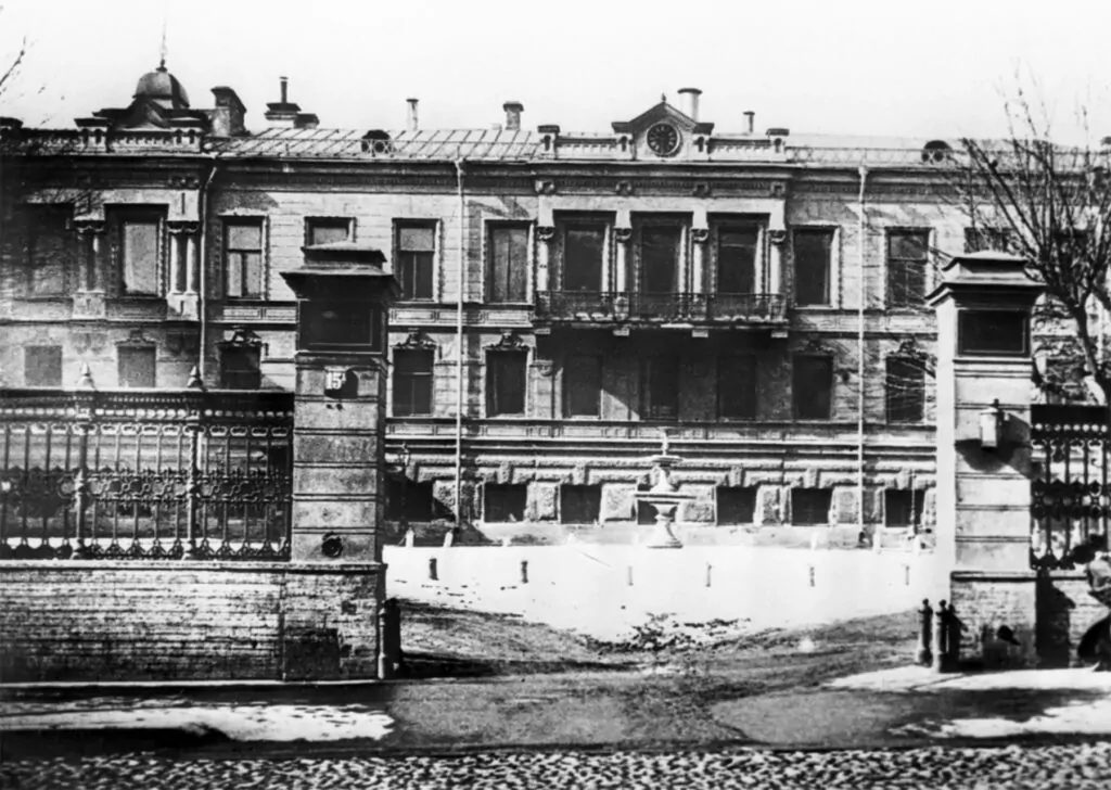 Пушкинская — Чеховская: лестница в Париж Пушкинская — Чеховская: лестница в Париж фото