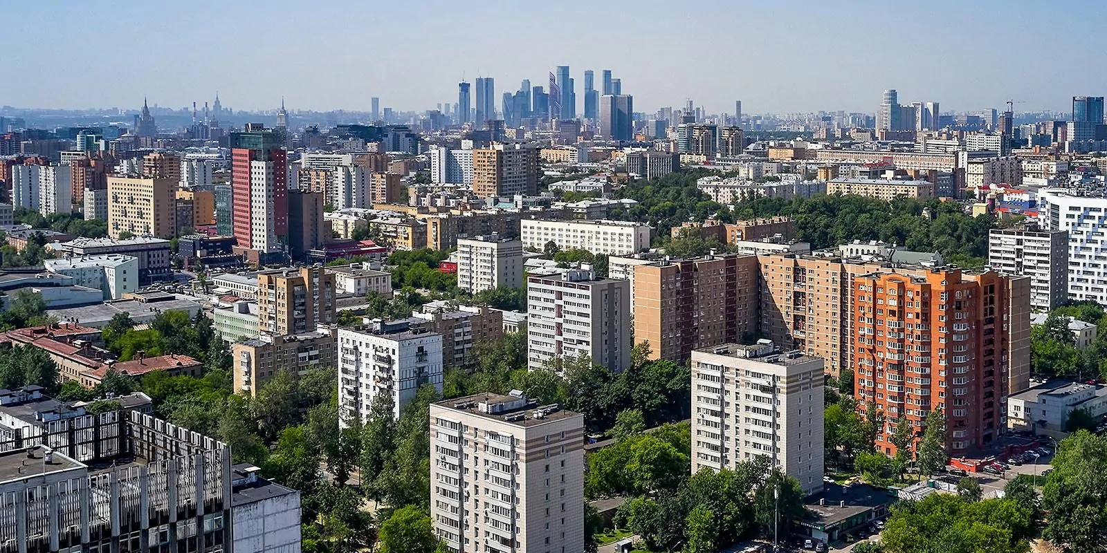 Собянин: Сбиты три летевших на Москву беспилотника, фото