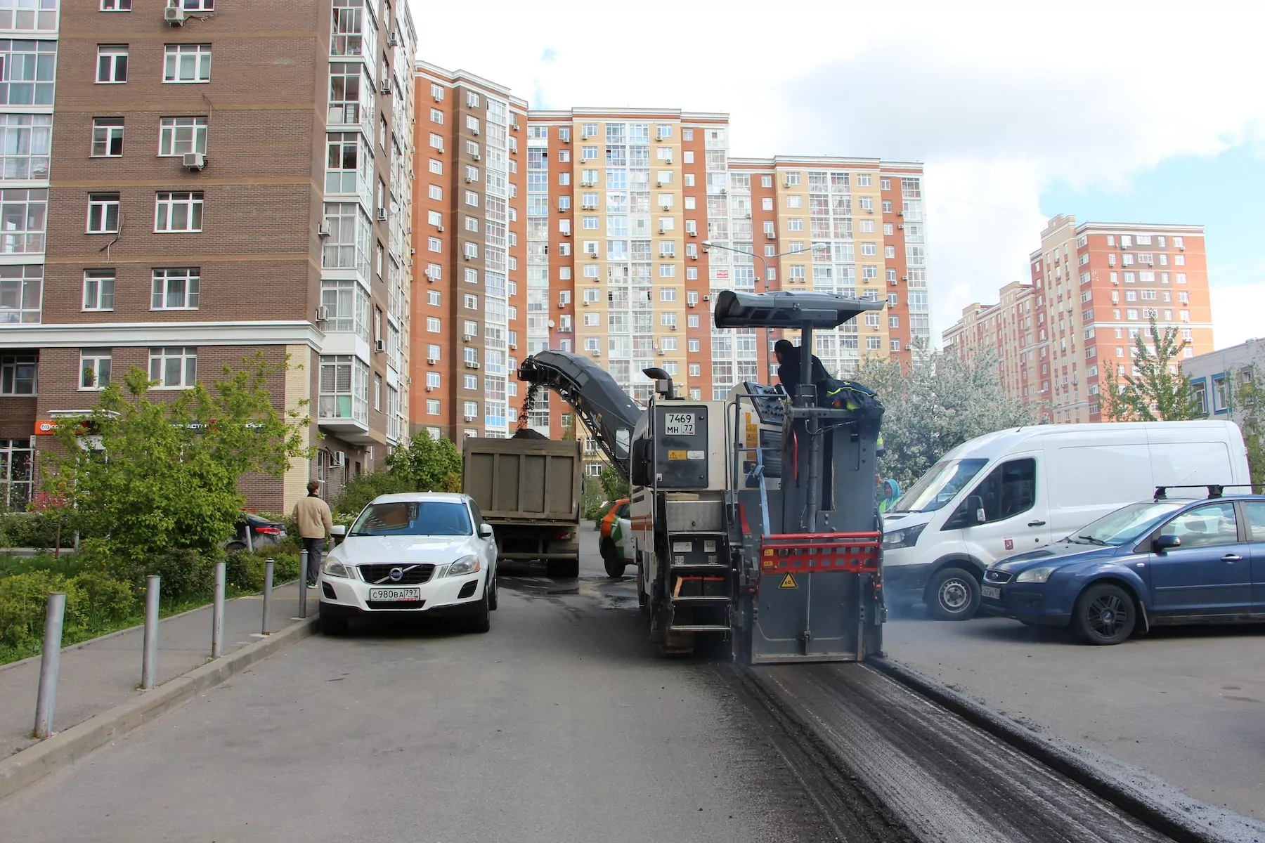 Масштабные работы по благоустройству стартовали в Коммунарке, фото