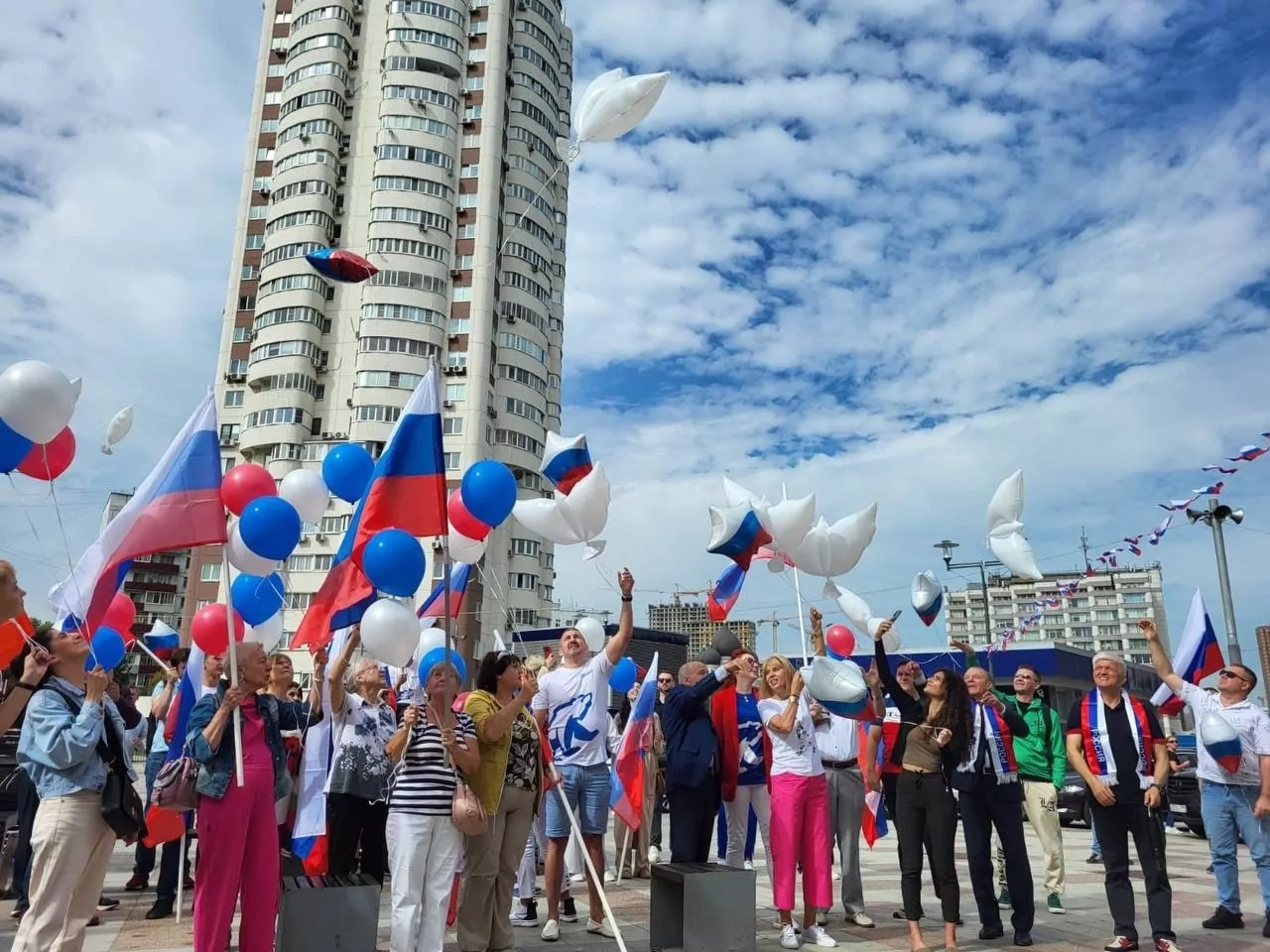 Автопробег в честь Дня России пройдет в ЮВАО, фото