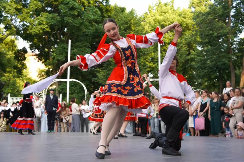 Ритмы лета: конкурс танцоров проходит в столице Ритмы лета: конкурс танцоров проходит в столице фото