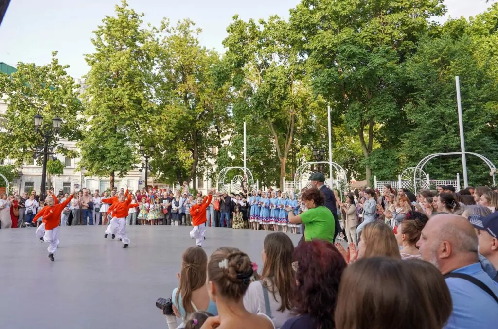 Ритмы лета: конкурс танцоров проходит в столице Ритмы лета: конкурс танцоров проходит в столице фото