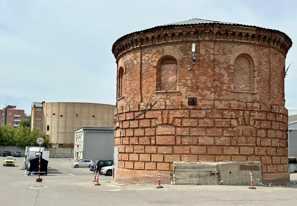 Измайлово &mdash; Семёновская: дельфины в бане у Соколиной Горы  фото