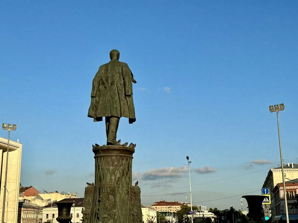 Тверская — Чистые пруды: вторая часть маршрута по аллеям Бульварного кольца Тверская — Чистые пруды: вторая часть маршрута по аллеям Бульварного кольца  фото