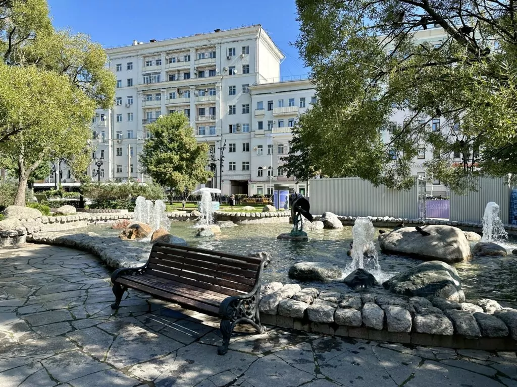Чистые пруды — Китай-город: третья часть маршрута по аллеям Бульварного кольца Чистые пруды — Китай-город: третья часть маршрута по аллеям Бульварного кольца фото