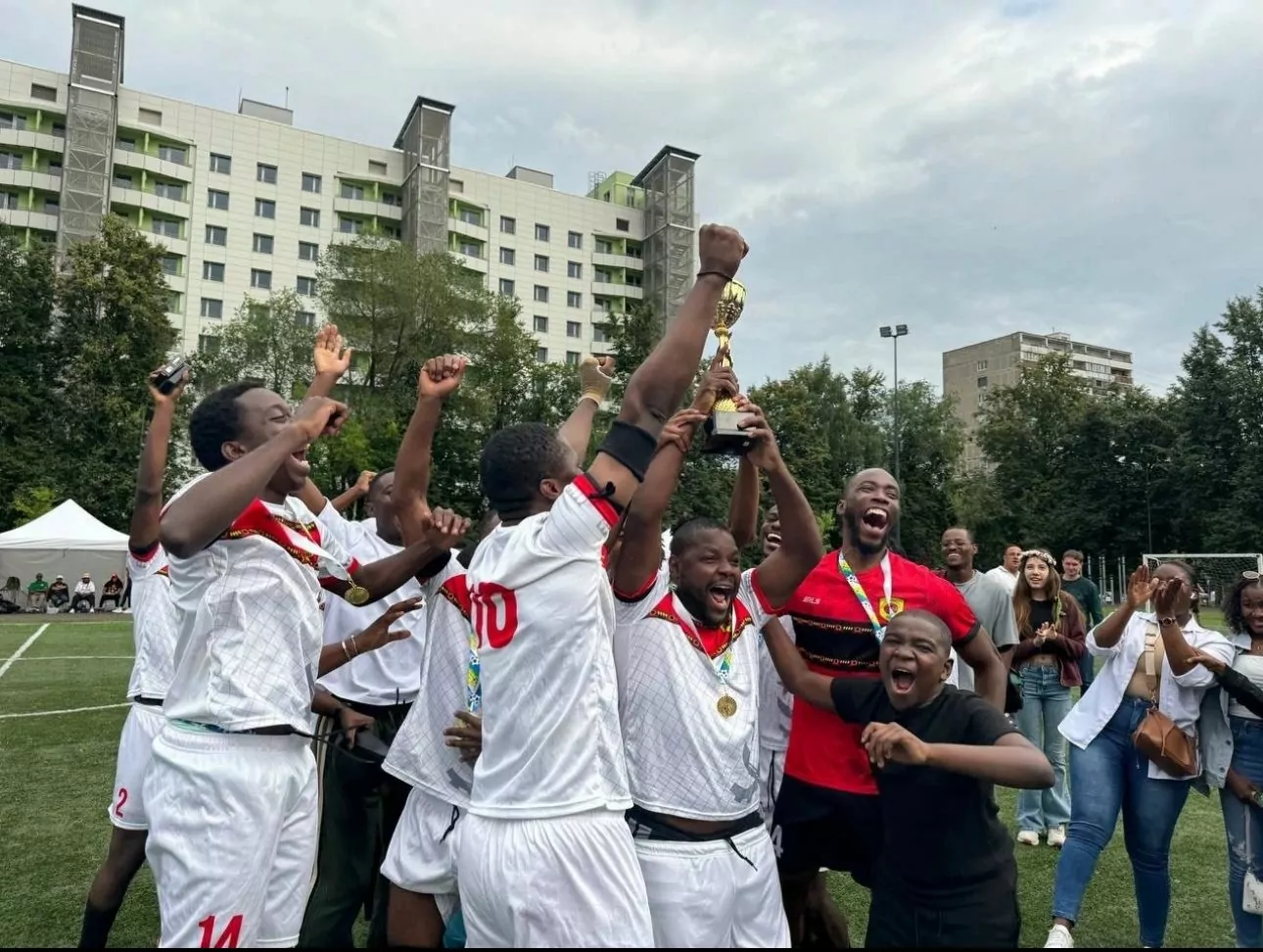 Турнир по мини-футболу в честь 33-й годовщины САДК прошел на Западе Москвы, фото