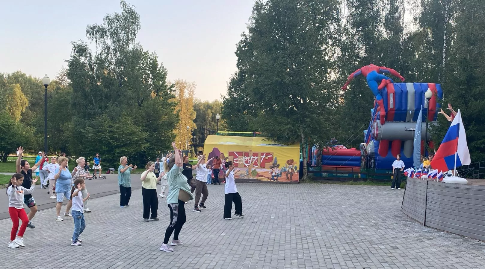 День Государственного флага в Люблино отметят праздничным концертом 22 августа, фото
