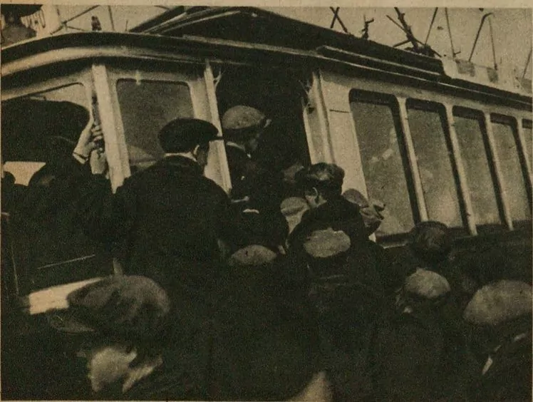 Агитация на вагонах, давка внутри салона и непростое время Великой Отечественной: история московского трамвая в первые советские десятилетия  фото