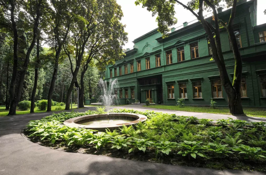 Кунцевская &mdash; Давыдково: кунцевские пирожки да с &laquo;антоновкой&raquo;  фото