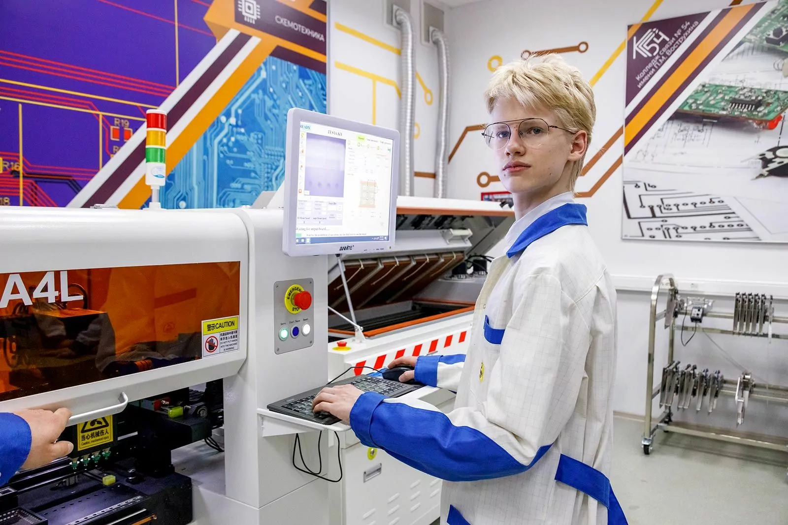 Московские школьники все чаще поступают в предпрофессиональные классы, фото