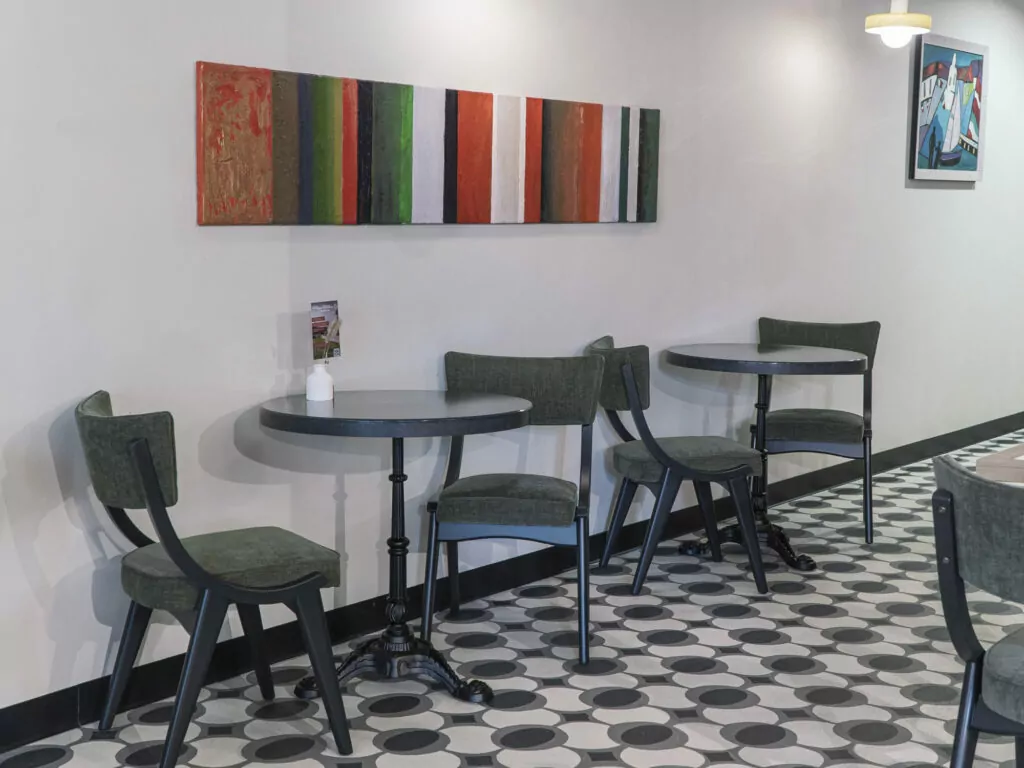 Таинственный заповедник, скетч-клуб и бистро с домашней кухней — куда пойти после работы  фото