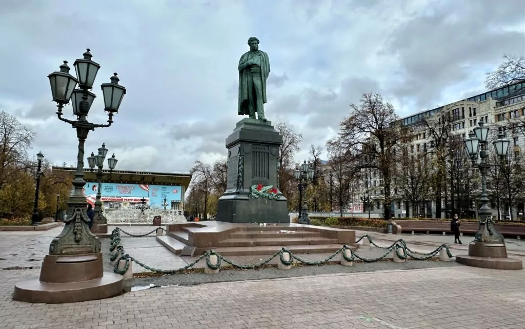 Тверская &mdash; Баррикадная: место встречи изменить можно  фото