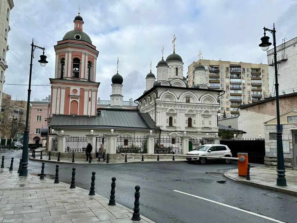 Тверская &mdash; Баррикадная: место встречи изменить можно  фото