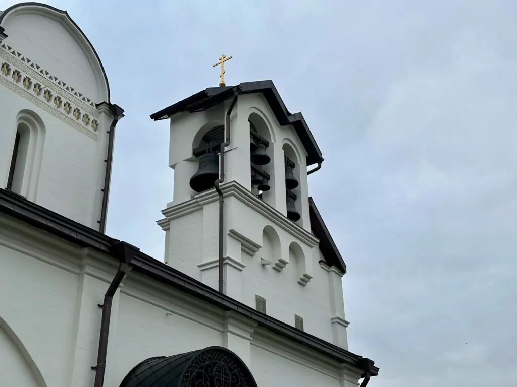 Давыдково — Аминьевская: панельный бублик у оскароносного леса Давыдково — Аминьевская: панельный бублик у оскароносного леса фото