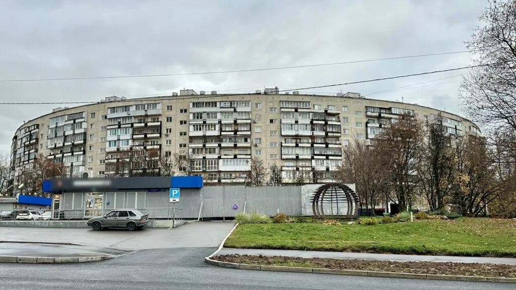 Давыдково — Аминьевская: панельный бублик у оскароносного леса Давыдково — Аминьевская: панельный бублик у оскароносного леса фото
