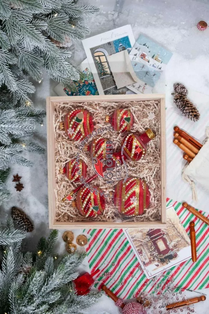 Классика, которая всегда с тобой: как фабрика елочных игрушек &laquo;Коломеев&raquo; создает семейные ценности для всех поколений  фото