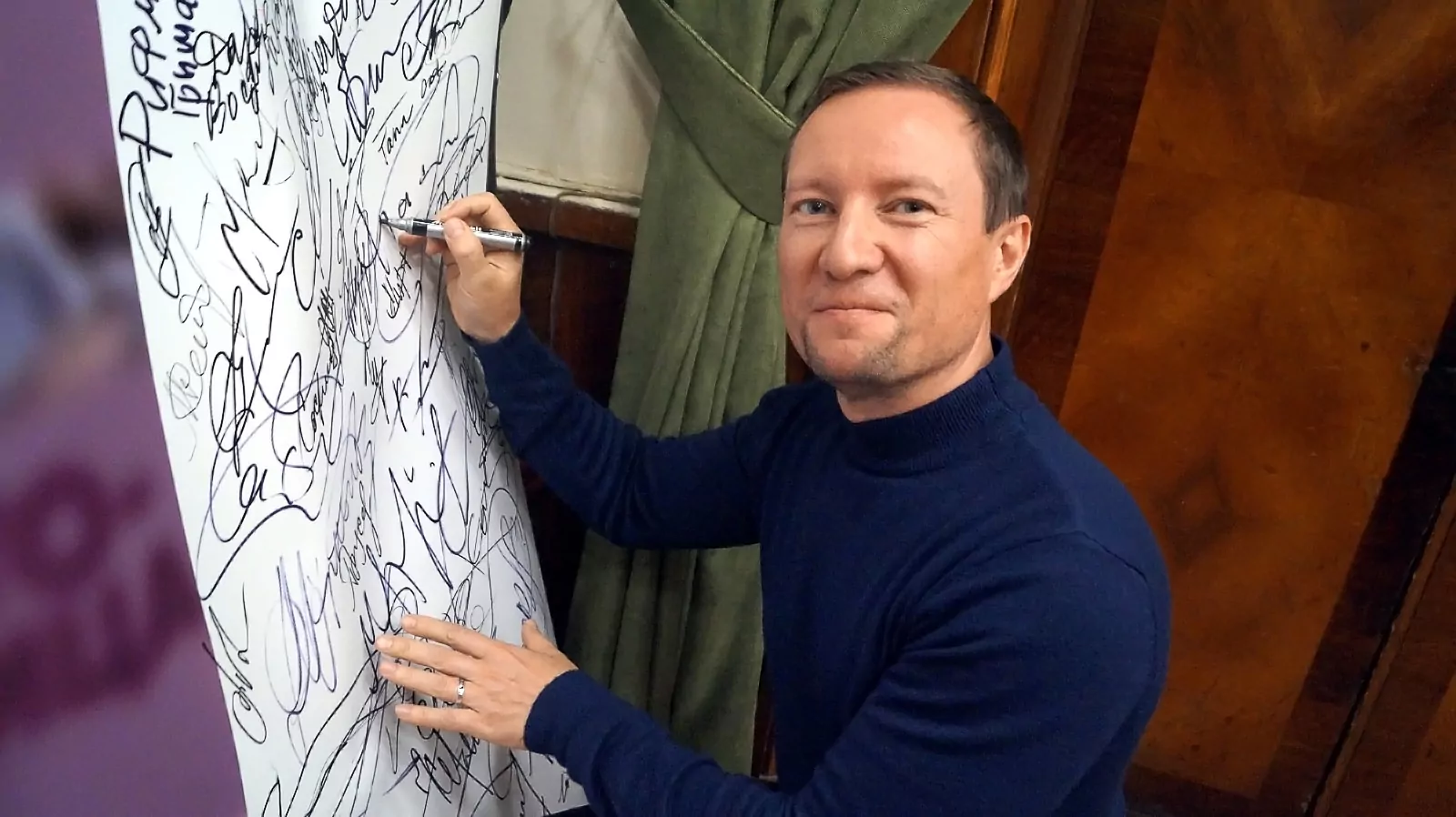 Поэт Сергей Журавлев расскажет о своем пути на творческом вечере, фото