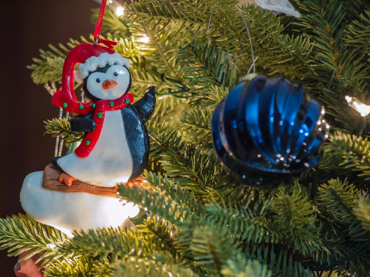 Тематическое занятие «Тайны елочной игрушки» пройдет в библиотеке № 163, фото