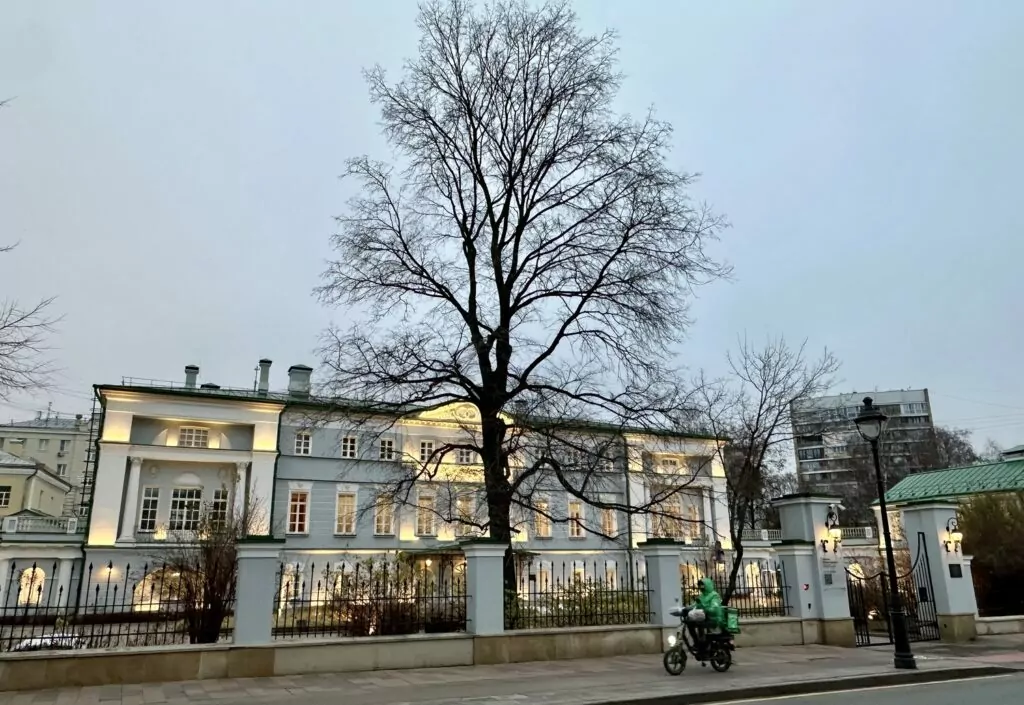 Тверская — Баррикадная: Патриаршие без «Патриков». Часть 1 Тверская — Баррикадная: Патриаршие без «Патриков». Часть 1 фото