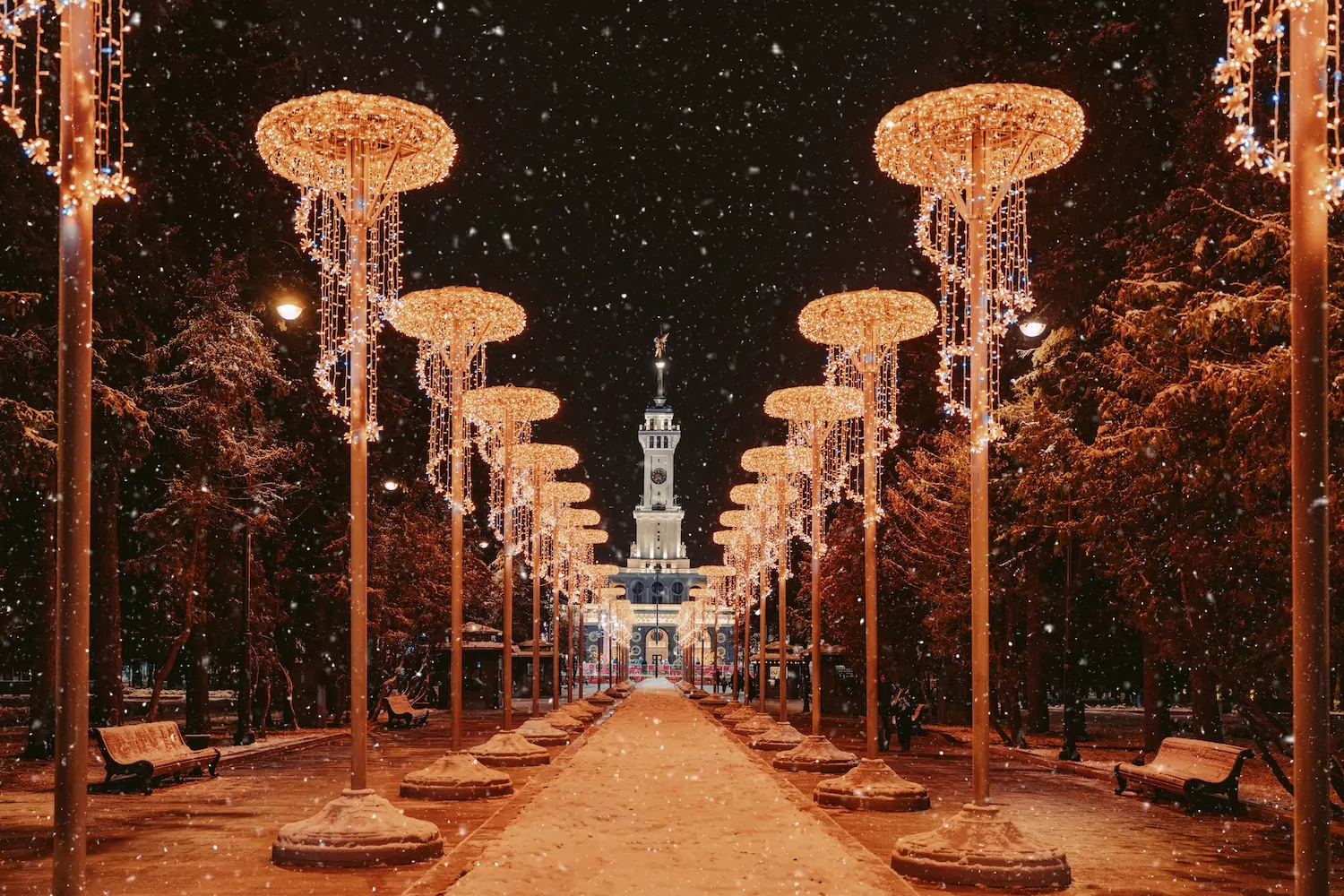 Russpass назвал самые популярные у туристов площадки Москвы в 2025 году, фото