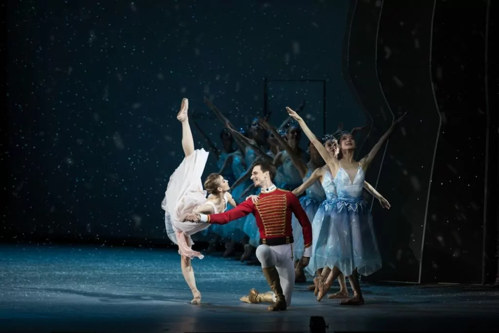 Новогодние праздники в Москве &mdash; куда пойти за атмосферой волшебства  фото