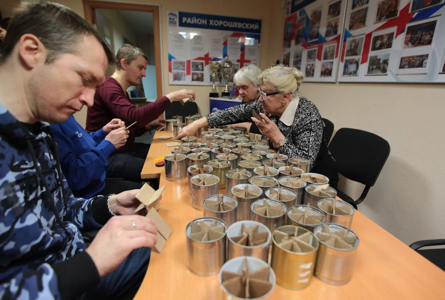 Волонтеры САО в уходящем году отправили в зону СВО около 500 тонн гуманитарной помощи, фото