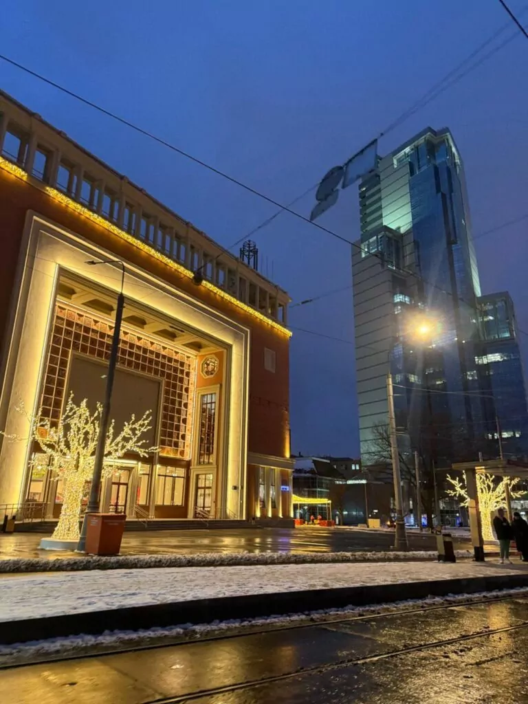 Новогодний бал подготовили для жителей Восточного округа  фото