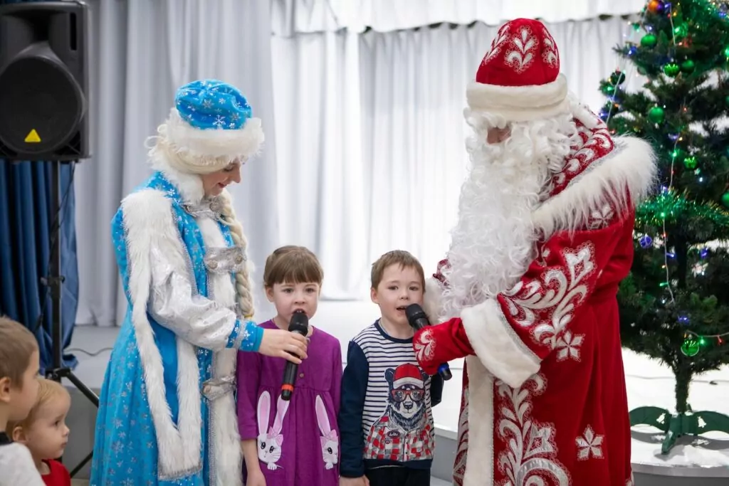 Новогодний бал подготовили для жителей Восточного округа  фото