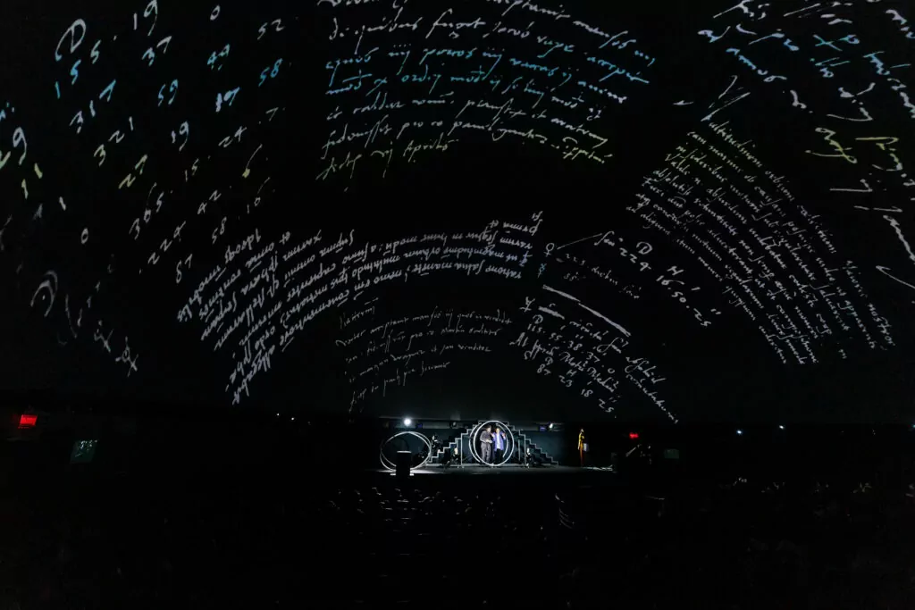 Новогодние праздники в Москве &mdash; куда пойти за атмосферой волшебства  фото