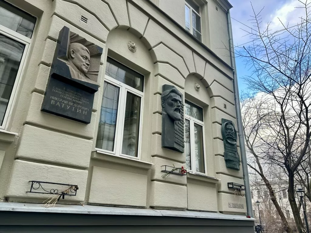 Арбатская &mdash; Баррикадная: не молчавшая Молчановка  фото