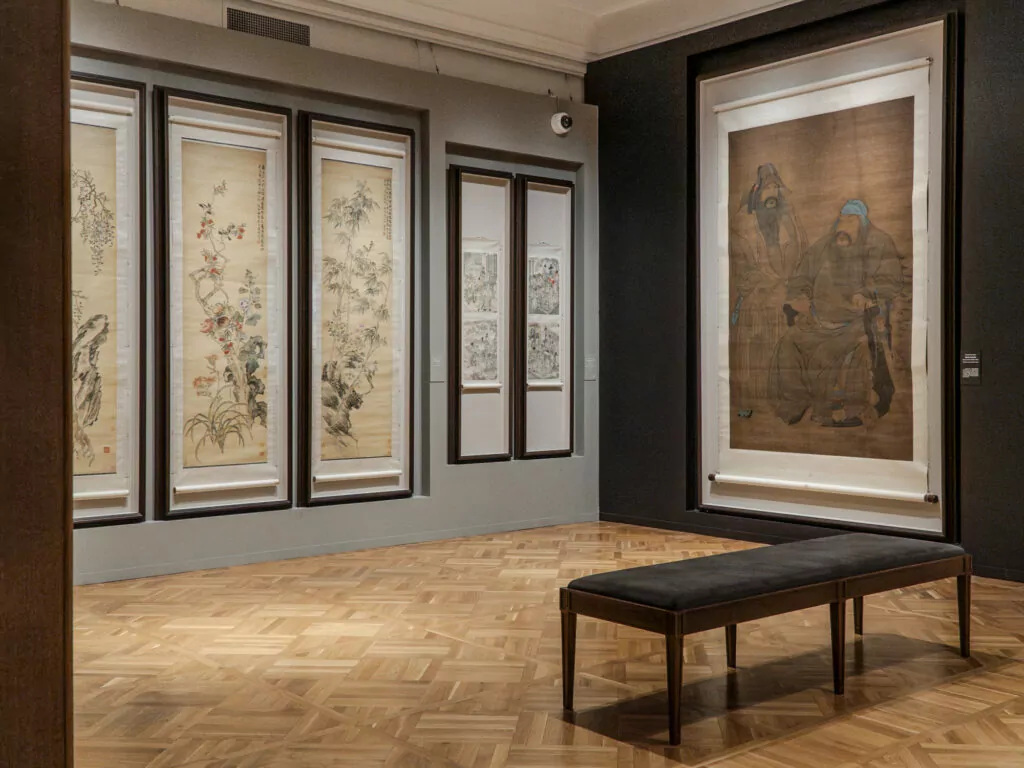 Рисунки пастелью, китайские свитки и необистро &mdash; куда пойти после работы  фото