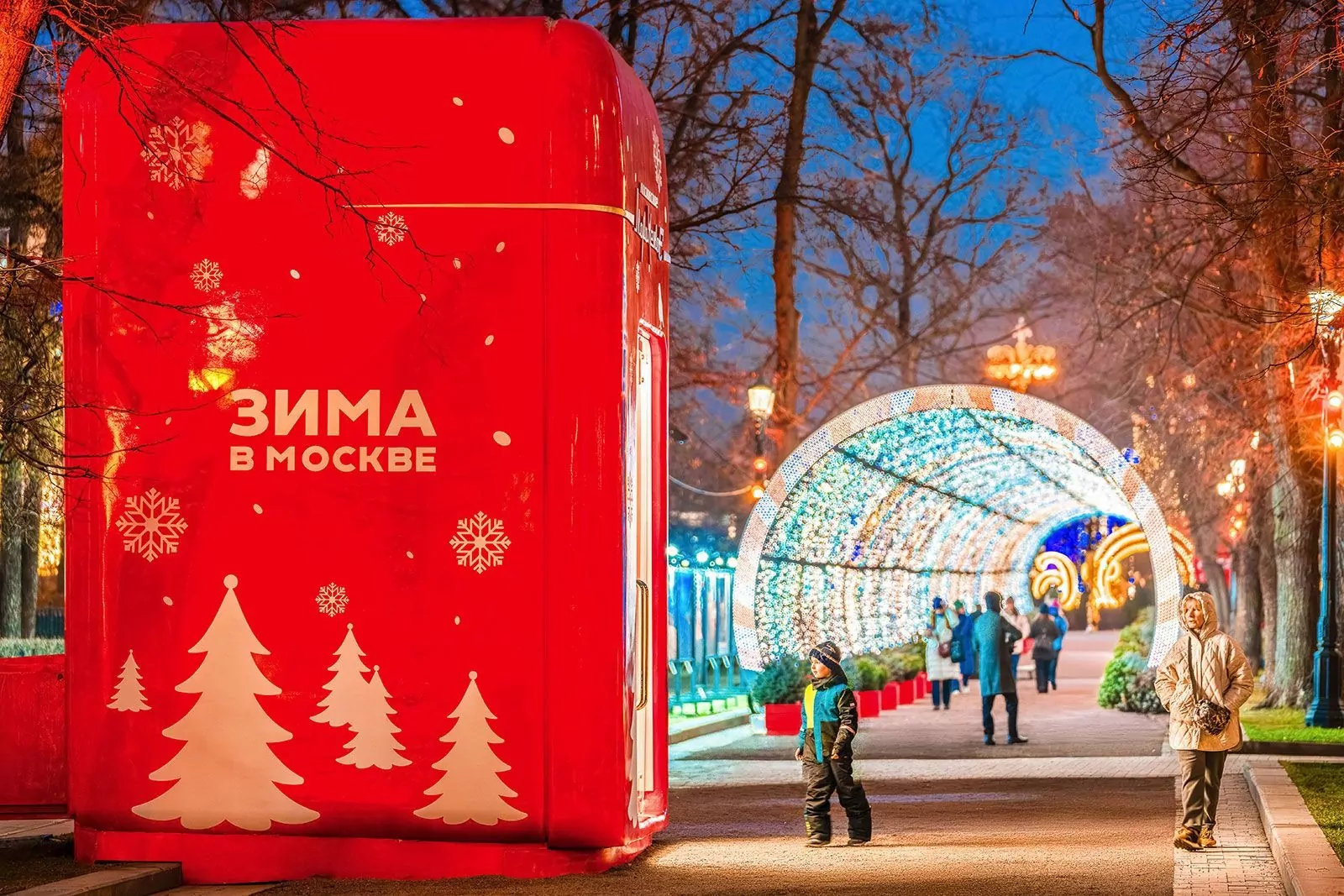 От косметики и чая до одежды и украшений: на Тверском бульваре открыт маркет локальных брендов, фото