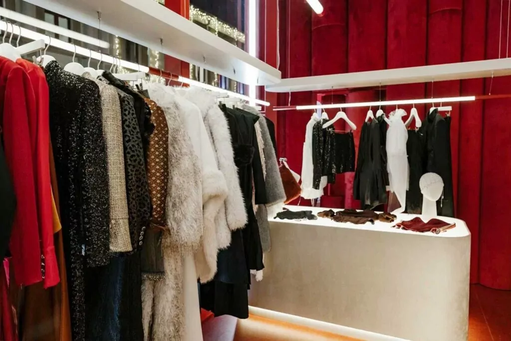 От косметики и чая до одежды и украшений: на Тверском бульваре открыт маркет локальных брендов  фото