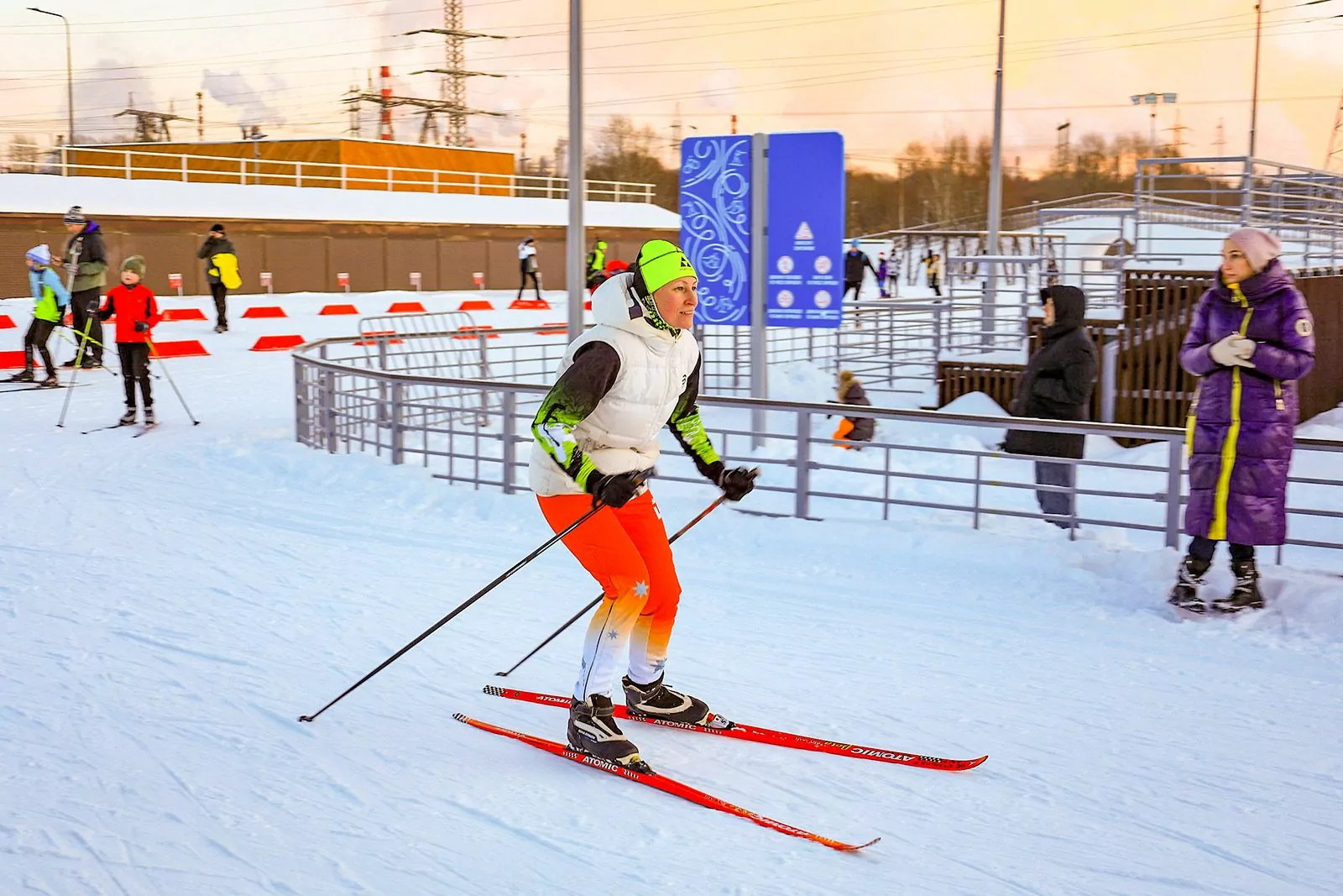 Ефимов: В прошлом году в Москве началось строительство 10 спортивных объектов, фото