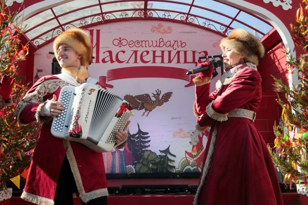 Блины, традиции и добрые дела: как столица встретит Масленицу  фото