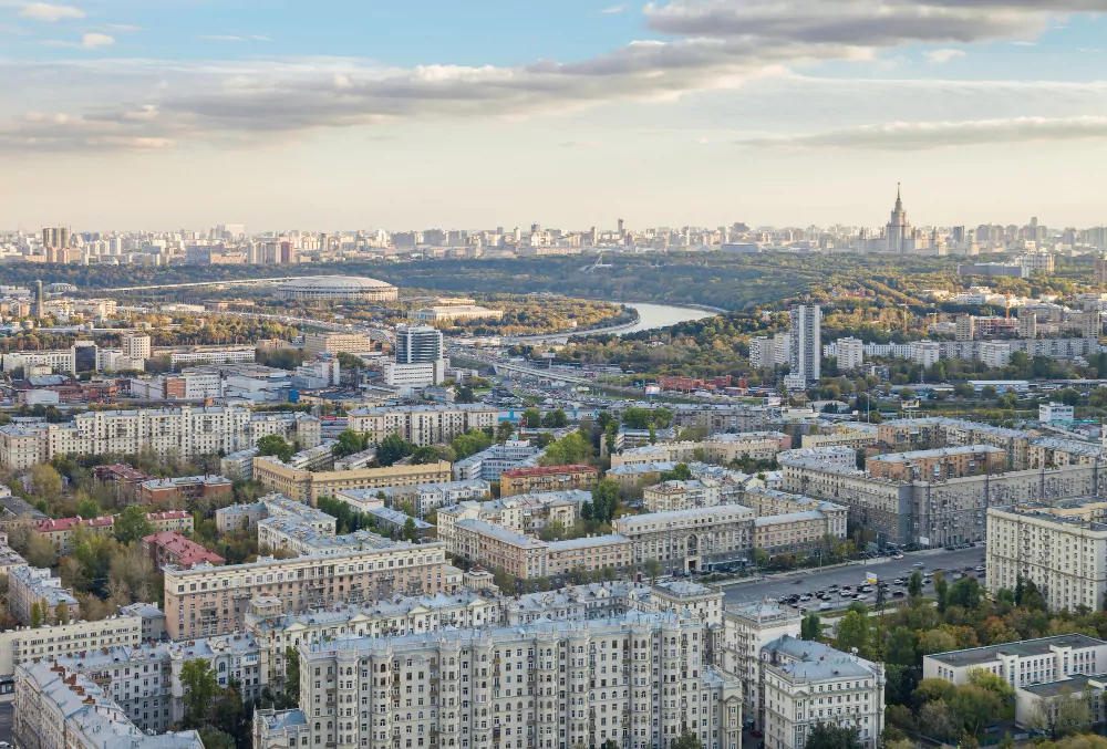 Из-за падения обломков беспилотника загорелся дом в Новой Москве, фото