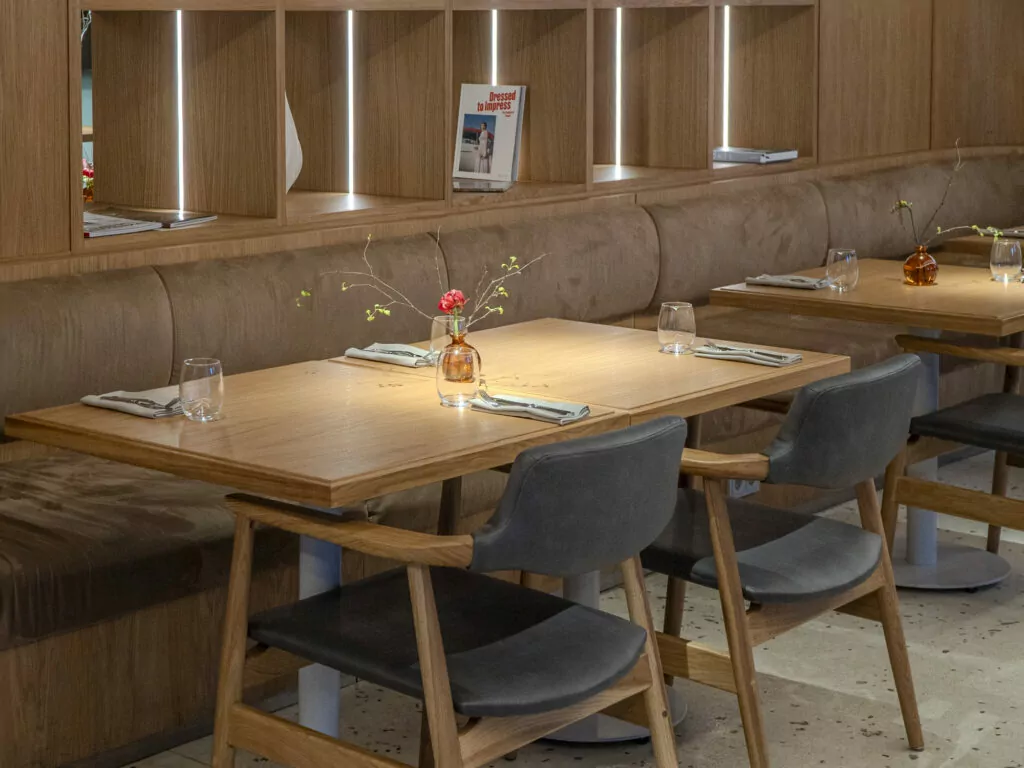 Столетие ОСА, ювелирный гардероб и ресторан на Пресне &mdash; куда пойти после работы  фото