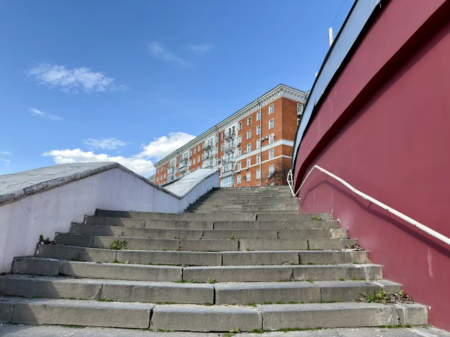 Университет — Новаторская: Данте и борьба с архитектурными излишествами, фото