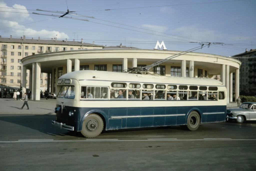 Университет — Новаторская: Данте и борьба с архитектурными излишествами Университет — Новаторская: Данте и борьба с архитектурными излишествами фото
