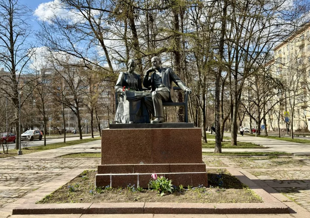 Университет — Новаторская: Данте и борьба с архитектурными излишествами Университет — Новаторская: Данте и борьба с архитектурными излишествами фото