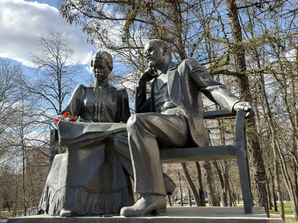 Университет — Новаторская: Данте и борьба с архитектурными излишествами Университет — Новаторская: Данте и борьба с архитектурными излишествами фото