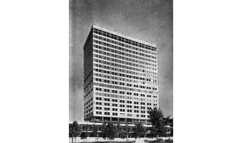 Университет — Новаторская: Данте и борьба с архитектурными излишествами Университет — Новаторская: Данте и борьба с архитектурными излишествами фото